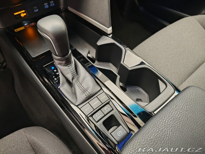 Toyota Camry 2.5 Hybrid Comfort 160Kw 2024