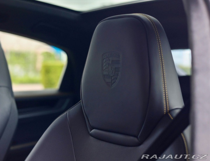 Porsche Cayenne Coupe E-Hybrid *Panoráma 2025
