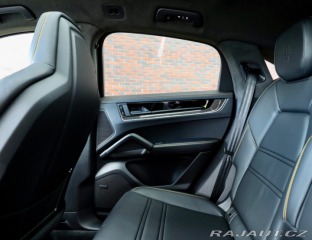 Porsche Cayenne Coupe E-Hybrid *Panoráma 2025