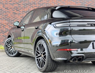 Porsche Cayenne Coupe E-Hybrid *Panoráma 2025