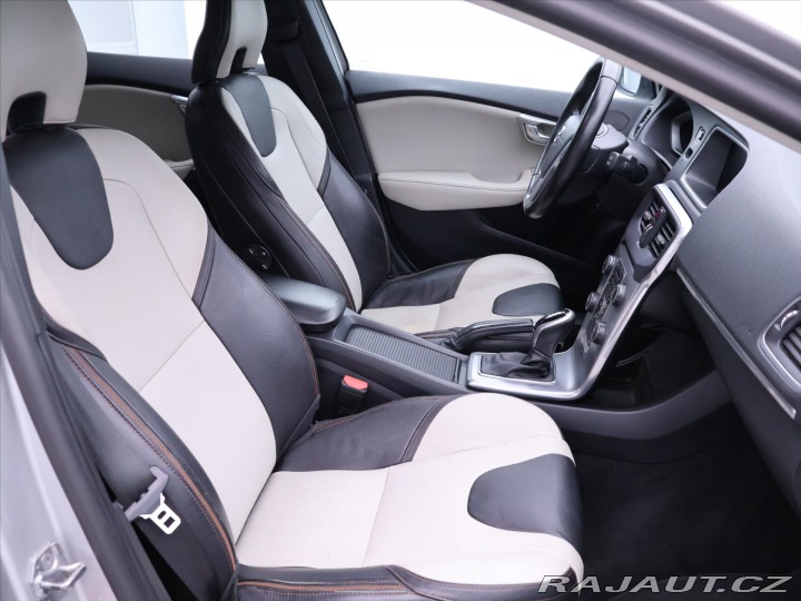 Volvo V40 2,0 D2 Aut. Cross Country 2017