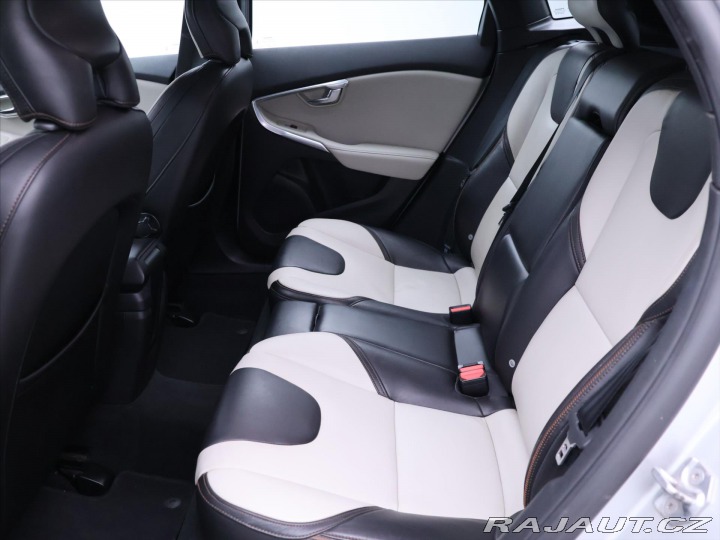 Volvo V40 2,0 D2 Aut. Cross Country 2017