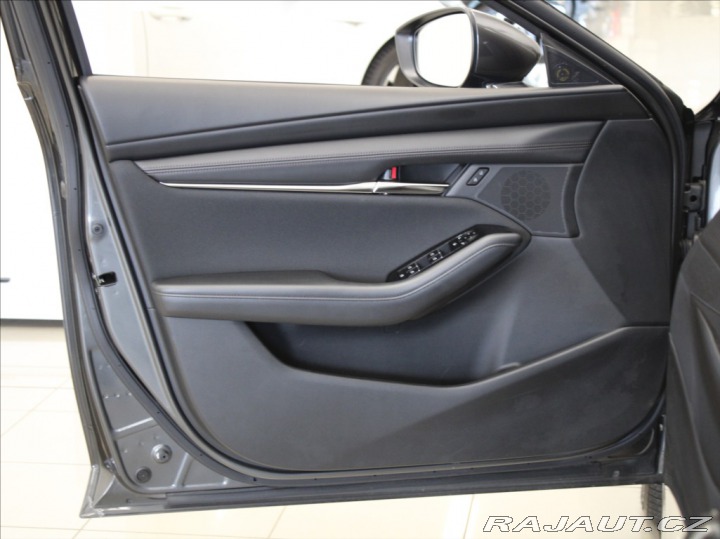 Mazda 3 2,0 G150 AT Excl.Line 6L. 2024