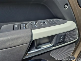 Land Rover Defender 3,0 D300 SE 110 2022