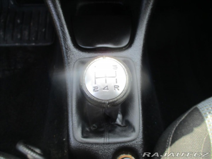 Peugeot 206 1,1 i 44kw Tažné 2004