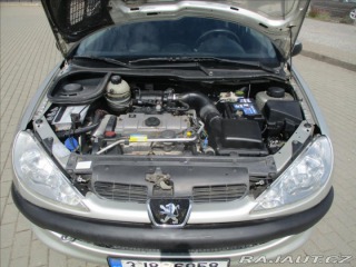 Peugeot 206 1,1 i 44kw Tažné 2004