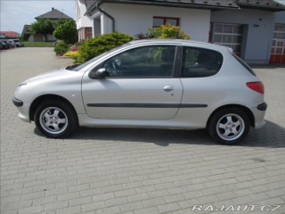 Peugeot 206 1,1 i 44kw Tažné 2004