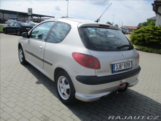 Peugeot 206 1,1 i 44kw Tažné 2004