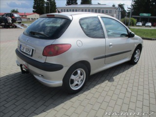 Peugeot 206 1,1 i 44kw Tažné 2004