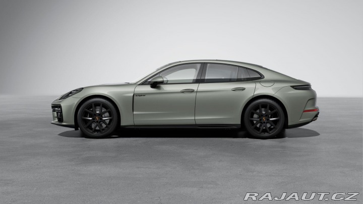 Porsche Panamera 4S E-Hybrid 2024