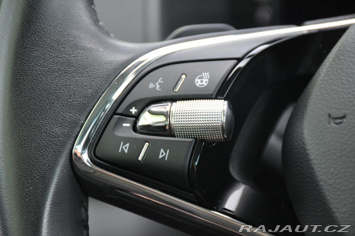 Škoda Karoq 2,0TDI DSG NAVI KAMERA ČR 2023