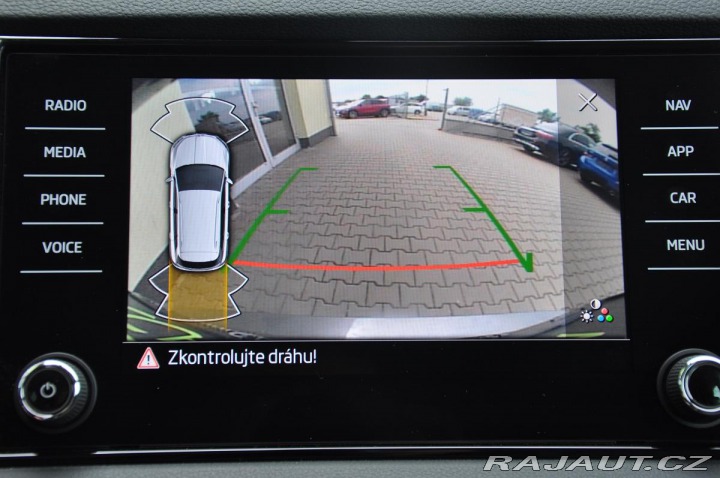 Škoda Karoq 2,0TDI DSG NAVI KAMERA ČR 2023