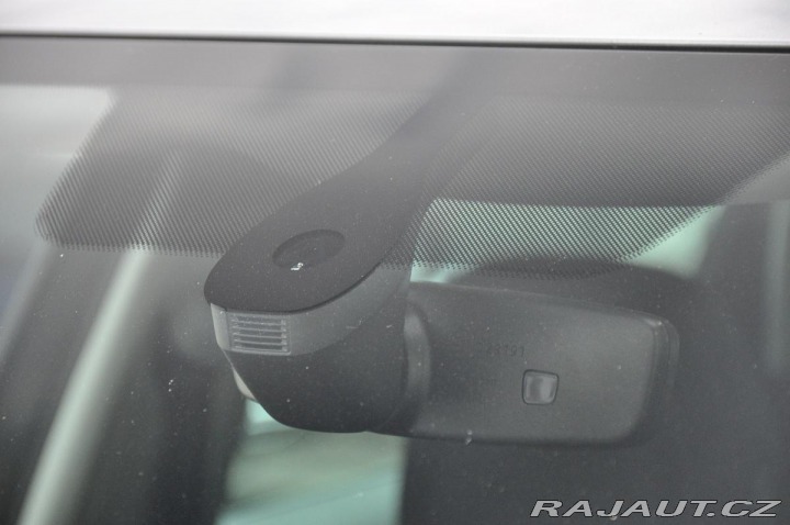 Škoda Karoq 2,0TDI DSG NAVI KAMERA ČR 2023