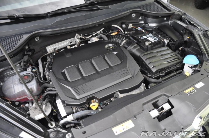 Škoda Karoq 2,0TDI DSG NAVI KAMERA ČR 2023