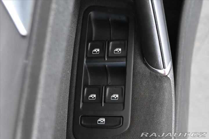 Volkswagen Golf 1,6 TDi 85kW COMFORTLINE 2020