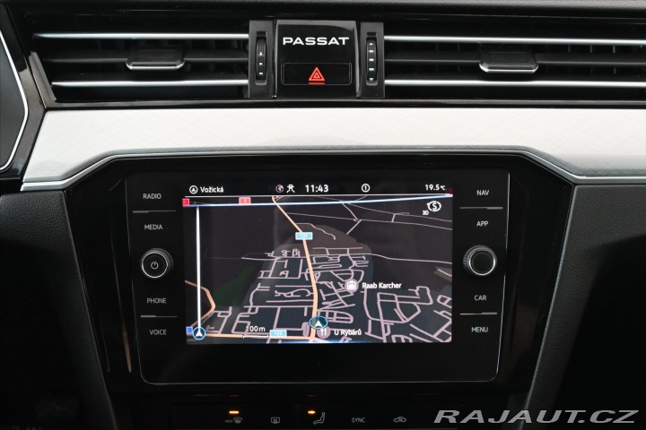 Volkswagen Passat 2,0 TDi 110kW *Business* 2021