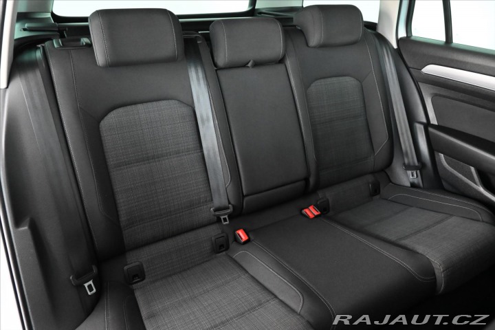 Volkswagen Passat 2,0 TDi 110kW *Business* 2021