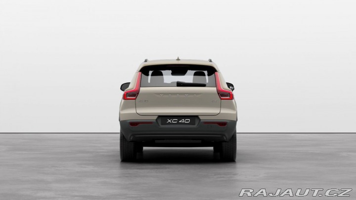 Volvo XC40 B4 2.0L 197+14 HP AT7 FWD 2025