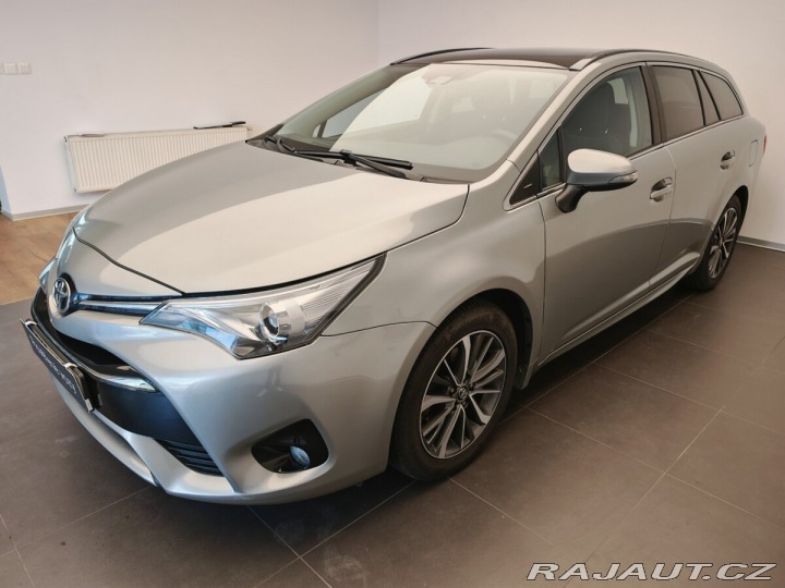 Toyota Avensis 1.8L petrol Valvematic - 2015