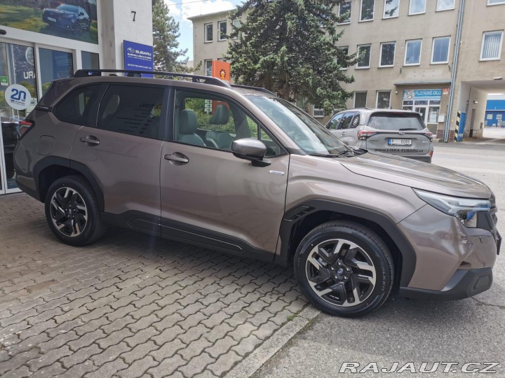 Subaru Forester 2,0i CVT Comfort NAVI 2025