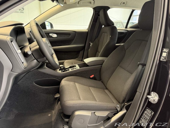 Volvo XC40 B3-2.0L163HP+14HP AT7 FWD 2025