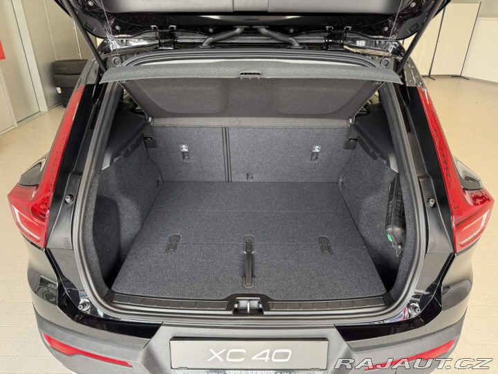 Volvo XC40 B3-2.0L163HP+14HP AT7 FWD 2025