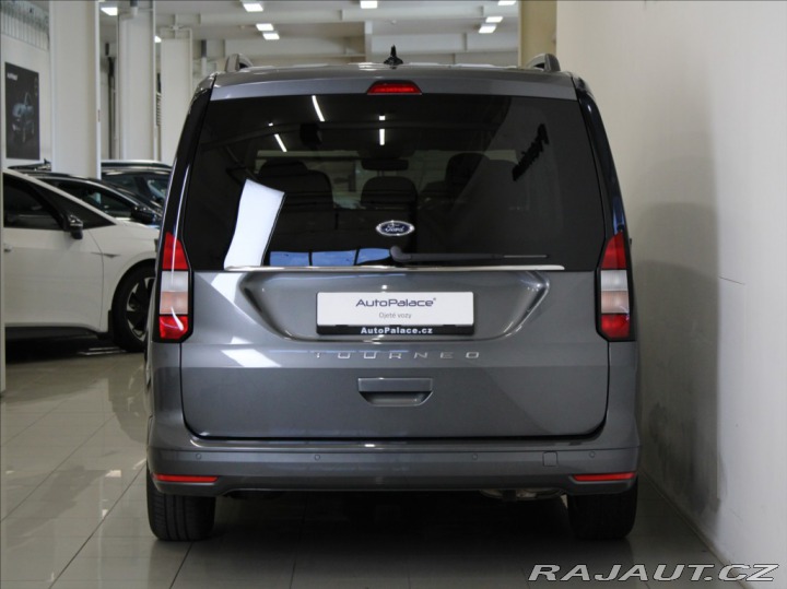 Ford Tourneo Connect 1,5 EB AT Titan.5L.Zaruka 2024