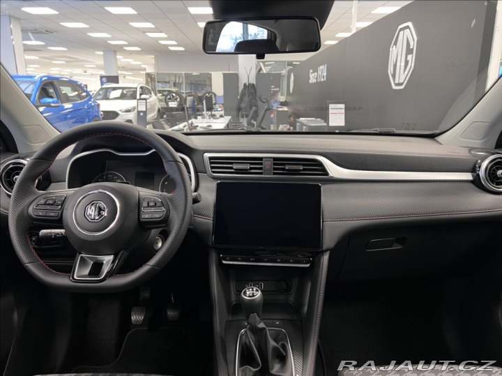 MG ZS 1.5 MT5 Essential Plus 2024