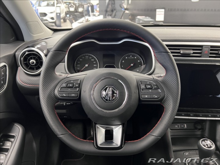 MG ZS 1.5 MT5 Essential Plus 2024