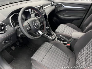 MG ZS 1.5 MT5 Essential Plus 2024