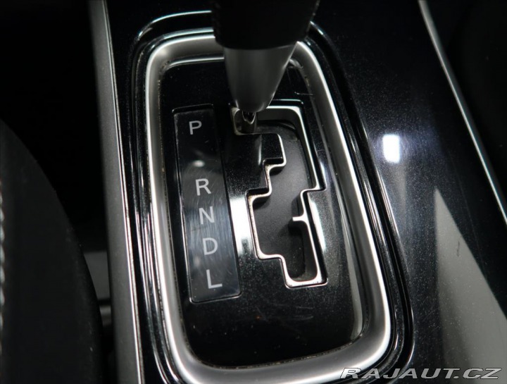 Mitsubishi Outlander 2,0 i AUT 4x4 7-míst 2019