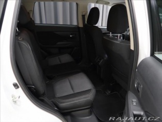 Mitsubishi Outlander 2,0 i AUT 4x4 7-míst 2019