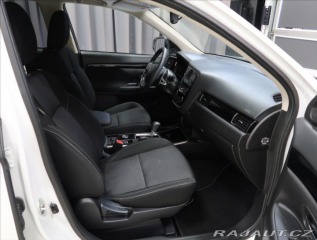 Mitsubishi Outlander 2,0 i AUT 4x4 7-míst 2019