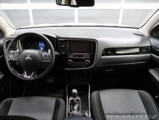 Mitsubishi Outlander 2,0 i AUT 4x4 7-míst 2019