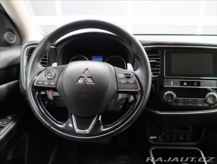 Mitsubishi Outlander 2,0 i AUT 4x4 7-míst 2019