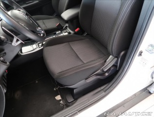 Mitsubishi Outlander 2,0 i AUT 4x4 7-míst 2019
