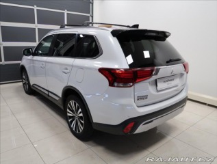 Mitsubishi Outlander 2,0 i AUT 4x4 7-míst 2019