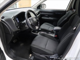Mitsubishi Outlander 2,0 i AUT 4x4 7-míst 2019