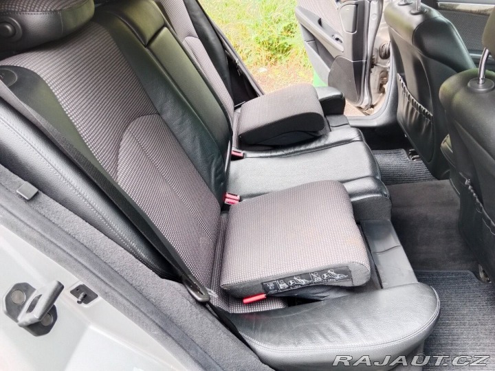 Mercedes-Benz E 2,2 CDI kombi, tažné 1800