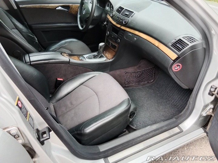 Mercedes-Benz E 2,2 CDI kombi, tažné 1800