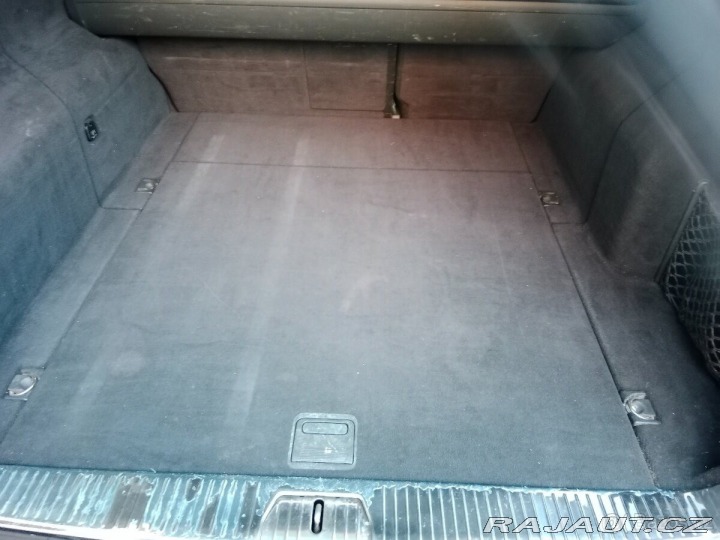 Mercedes-Benz E 2,2 CDI kombi, tažné 1800