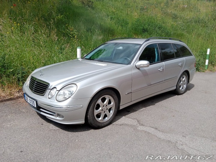 Mercedes-Benz E 2,2 CDI kombi, tažné 1800