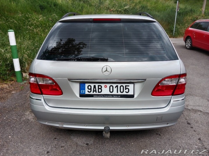 Mercedes-Benz E 2,2 CDI kombi, tažné 1800