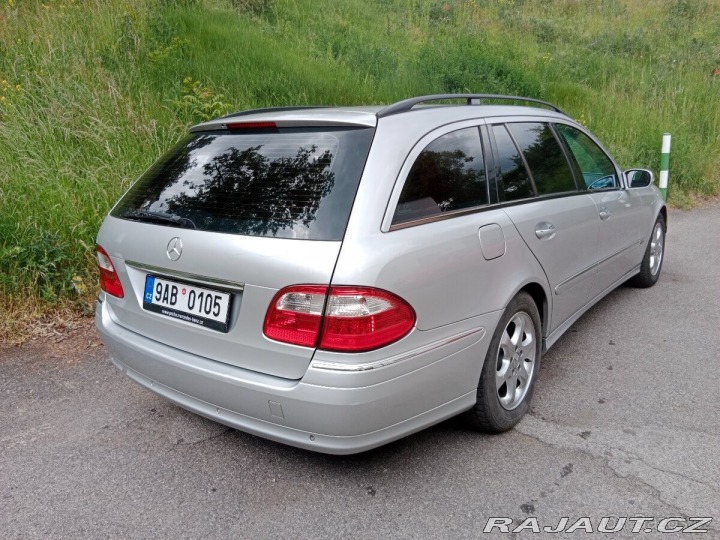 Mercedes-Benz E 2,2 CDI kombi, tažné 1800