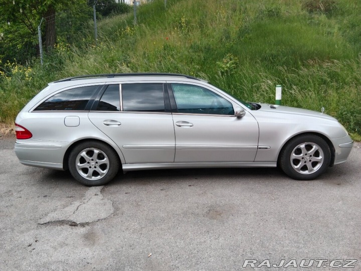 Mercedes-Benz E 2,2 CDI kombi, tažné 1800