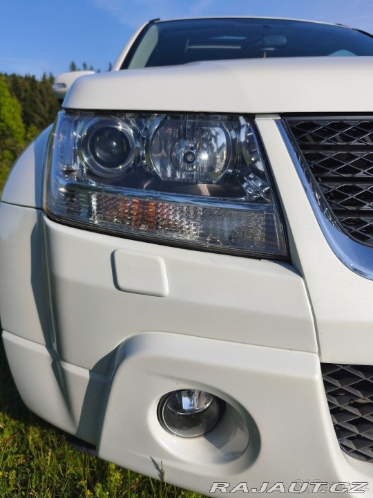 Suzuki Grand Vitara 3,2 V6 2011