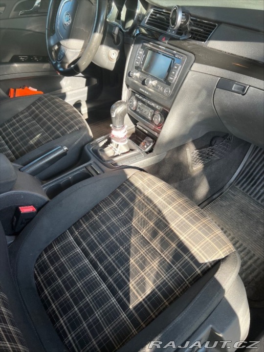 Škoda Superb 2,0 2012