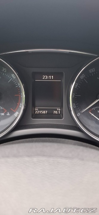 Škoda Superb 2,0 TDI , 125 kw , 221 2010