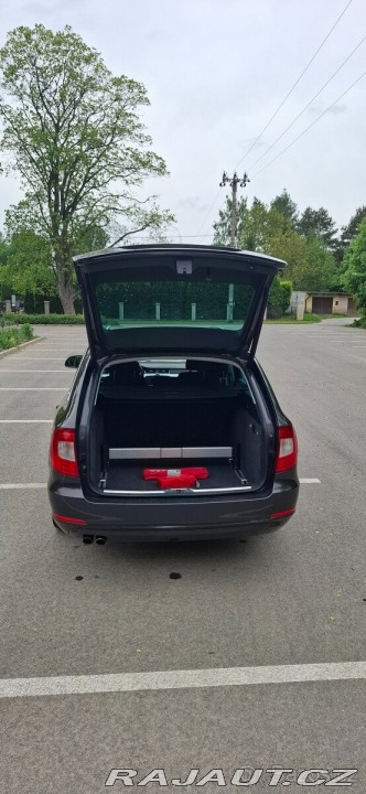 Škoda Superb 2,0 TDI , 125 kw , 221 2010