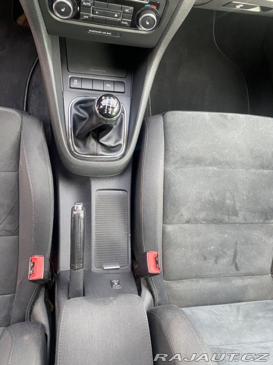 Volkswagen Golf 1,6 R-Line 2011